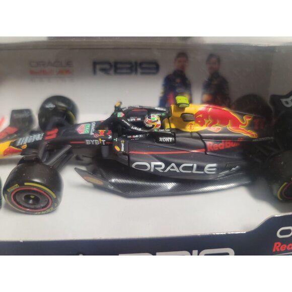 Oracle Red Bull Racing RB19 1/43 Die-Cast Model By Bburago - Picture 7 of 9